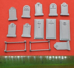 13 teiliges Set Friedhof Friedhof im Maßstab 1:72 weiß unbemalt oder silber - Bild 1 von 16