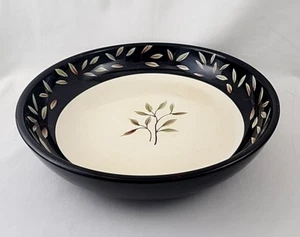 Botanica KIC Pastaschale handbemalt Steinemit schwarzer Rand Blätter und Zweige - Bild 1 von 8