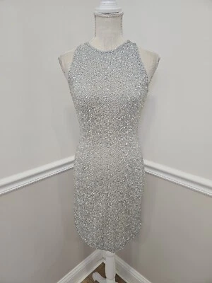 Nuevo con etiquetas Vestido Vaina Midi Carmen Marc Valvo Para Mujer Gris Con Cuentas Sin Mangas 4 Foto 1 de 4