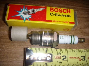 8 BOSCH # D9B 0 241 325 501 0.9 MM SPARK PLUGS GERMANY MOTORCRAFT FORDS EARLY - Picture 1 of 2