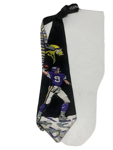 VIKINGS NFL tie Cover
