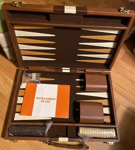 Vintage Backgammon Set in Folding Wooden Game Case with Rule Booklet - Picture 1 of 10