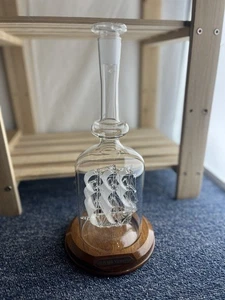 Lichfield Glasskulptur - HMS Victory, Schiff in einer Karaffe - Bild 1 von 8