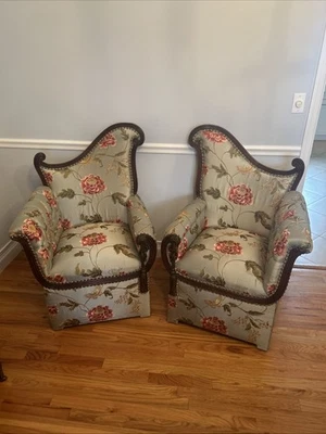 Sillas Bergère asimétricas renacimiento victoriano antiguas bordadas seda Foto 1 de 4