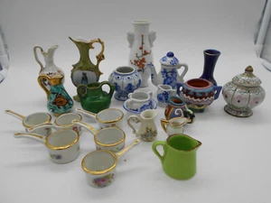 LOT 24 MINIATURES VASE PICHET SUCRIER .. EN PORCELAINE / FAIENCE & TERRE CUITE - Picture 1 of 7