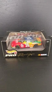 Team Hot Wheels Pro Racing Ernie Irvan Skittles 36 pressofuso 1/43 Nuovo con scatola NASCAR - Foto 1 di 4