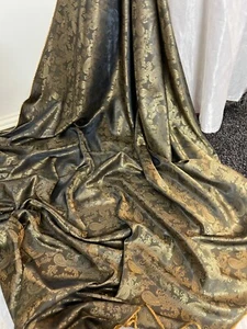 1 mtr two tone black/gold self print paisley jacquard fabric.58”wide (147cm)0 - Picture 1 of 8