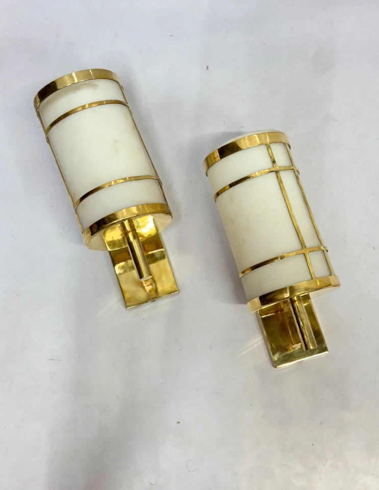 Par de apliques de pared antiguos de latón para exteriores artefactos marinos vintage Foto 1 de 4