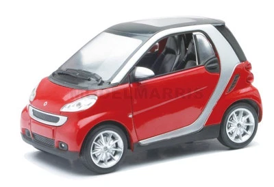 NEW RAY 71033 1/24 Smart Fortwo [3 Colours Available] - Image 1 of 4