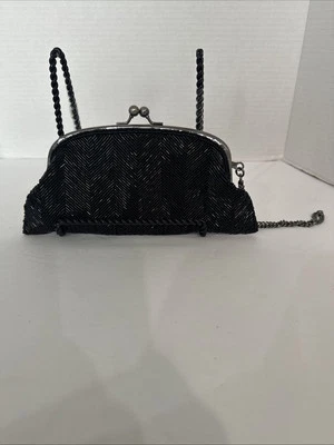 Bolso de mano de noche The Limited negro con cierre hecho a mano con cuentas negro Foto 1 de 4