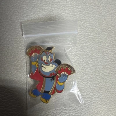 Japón TDS - Abanico Pintado Rojo y Dorado Aladdin Genie - Prendedor Premio Juego Costa Árabe Foto 1 de 2