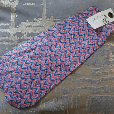 Nuevo con etiquetas Calcetines Disco Free People Estampado en Zigzag Rosa y Azul Prendas para las piernas Foto 1 de 4