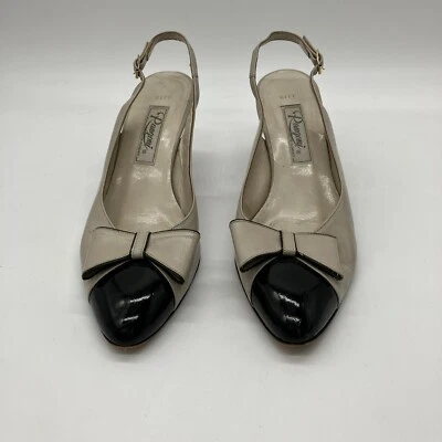 Adorables tacones vintage con detalle de lazo y puntera de charol talla 8,5 B Foto 1 de 4