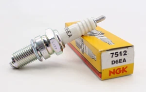 *2* D6EA Spark Plugs NGK 7512 Motorcycle Auto Truck Scooter ATV UTV Water Snow - Foto 1 di 2