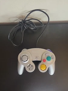 Nintendo Controller Ufficiale GameCube Platinum NGC DOL-003 non testato - Foto 1 di 5