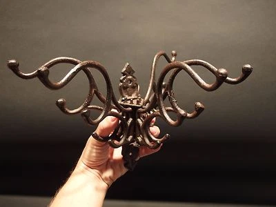 Antiguo gancho de pared estilo vintage giratorio plegable percha herrajes acabado óxido Foto 1 de 4