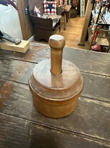 Antike primitive Butterform aus Holz - Bild 1 von 3