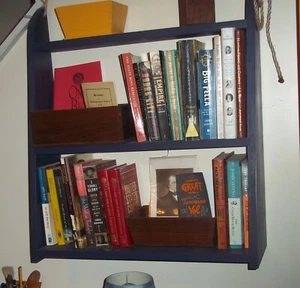 Classic Shaker-style handmade Pine hanging shelf, bookcase - Picture 1 of 4