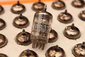 6GJ7 ECF801 Ei - antigua Yugoslavia - tubo de radio y televisión - tubo único - nuevo de lote antiguo - Imagen 1 de 2
