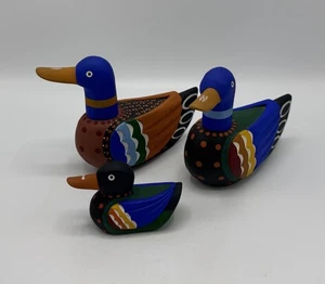 Vintage 7" koreanische Holz Hochzeit Enten - handgeschnitzt & bemalt - signiert - Bild 1 von 8