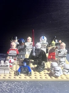 LEGO Star Wars Minifigures Lot Of 9 + Parts And Accessories - Picture 1 of 6