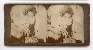Tarjeta estereoscópica Stereoview vista arriesgada de mujer inclinada en corte bajo superior - Imagen 1 de 2
