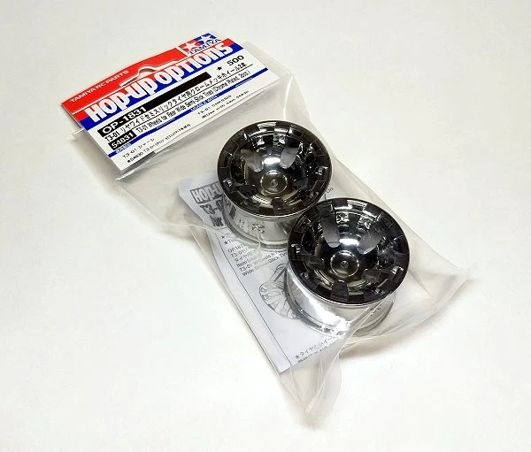 TAMIYA RC T3-01 Wheels for Rear Wide Semi-Slick Tires (Chrome, 2pcs) 54831 - Image 1 of 1