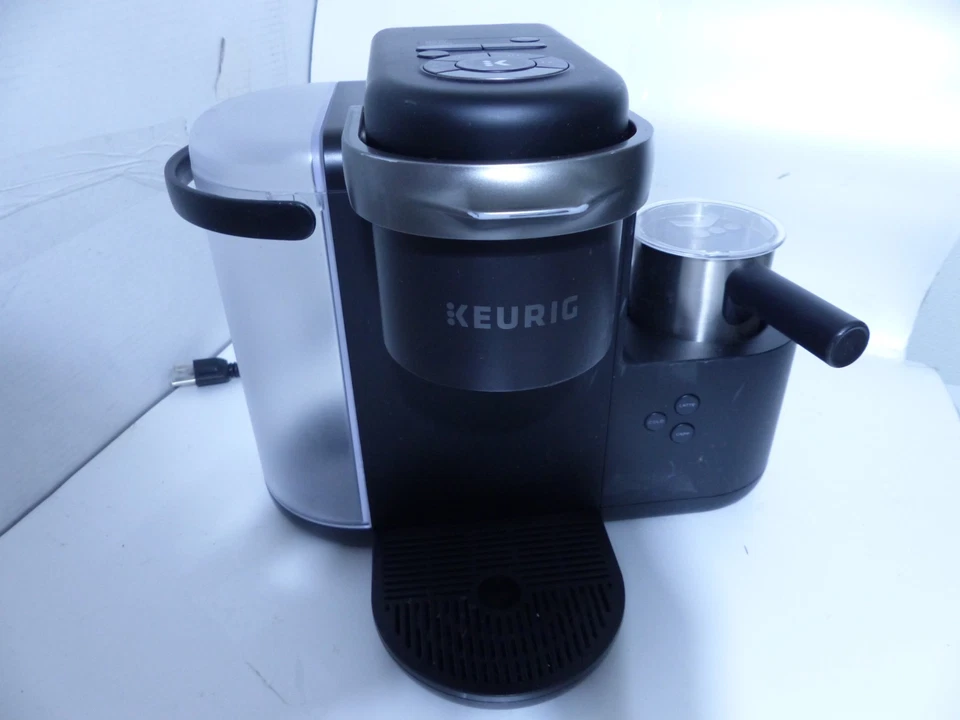 Cafetera con leche y capuchino Keurig de una sola porción Foto 1 de 4