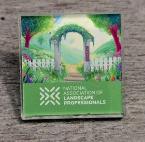 Seltene quadratische Anstecknadel der National Association of Landscape Professionals Mitgliedschaft - Bild 1 von 4