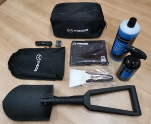 Genuine Mazda2 Hybrid 2022> Mazda Winter Essentials Kit - Picture 1 of 1