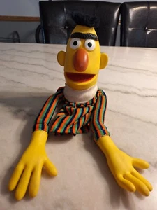 Marioneta de mano de Sesame Street BERT Vintage '70s Manos y cabeza de plástico Cuerpo - Imagen 1 de 12