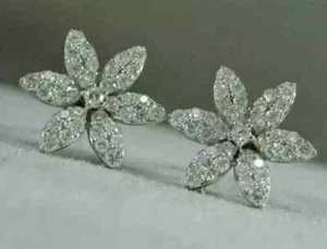 2Ct Round Cut Real Moissanite Flower Stud Earrings 14K White Gold Plated - Bild 1 von 5