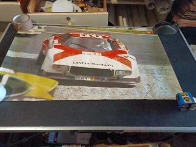 POSTER SANDRO MUNARI LANCIA STRATOS AUTOSPRINT TOUR DE FRANCE 1973 CON FIRMA - Immagine 1 di 2