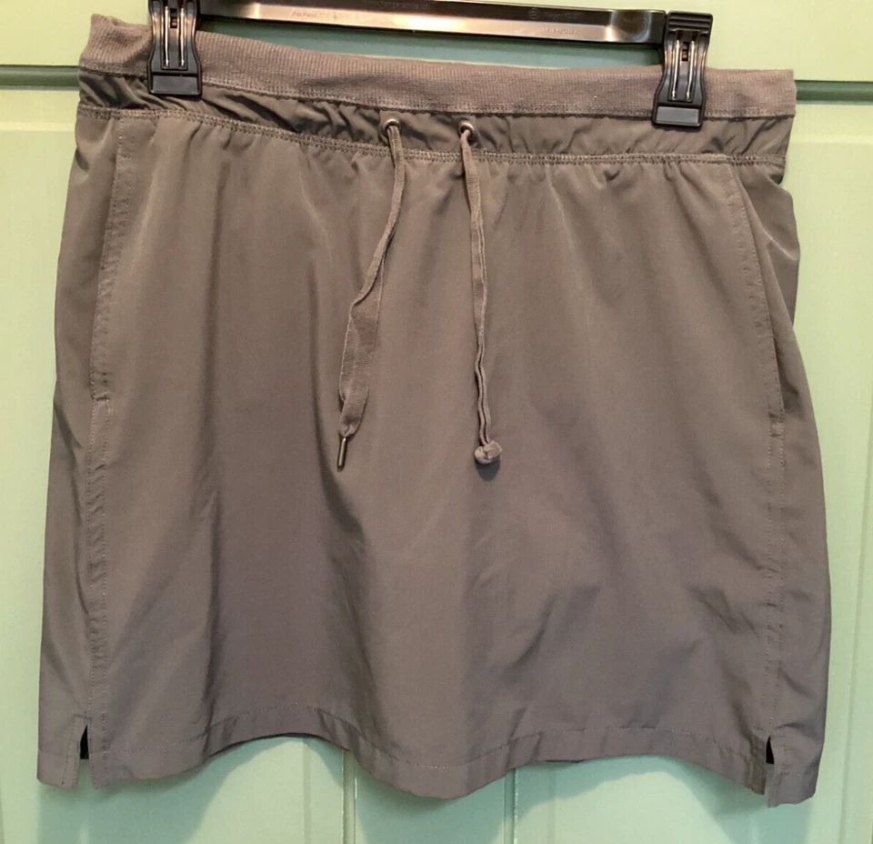 Green Tea Women's Size Small Gray Drawstring Elastic Waist Pull-on Skort Skirt - Image 1 of 4
