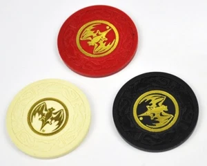 Set Con 3 Bacardi Rum USA Pipistrello Logo Poker Chips Token Rosso Bianco Nero - Foto 1 di 3