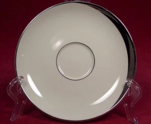 2 PICKARD HALBMOND ELFENBEIN KAFFEETASSE UNTERTASSEN nur PLATIN 1123 SET  - Bild 1 von 2