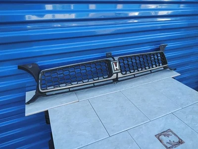 Honda Civic CVCC 1972-1976 parrilla delantera con emblema de fábrica OEM/JDM clásico vintage Foto 1 de 4