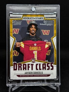 Jayden Daniels 2024 Rookies & Stars Draft Class Rookie #DC-JDS - Imagen 1 de 2