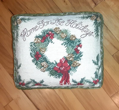 Needlepoint Christmas Ottoman Stool Wreath Green Wicker Holiday Wool - Image 1 of 4