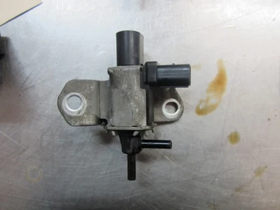 Interruptor de vacío para 06-09 Mazda 3 2.3 L801466726X Foto 1 de 4