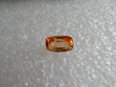 Granate grueso, oro amarillo, 4,25 quilates Foto 1 de 3