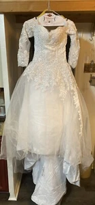 Abito da sposa scintillante in cristallo di lusso con treno da sposa molto splendido - Foto 1 di 12