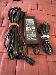 Behringer GPE602-180300W Netzteil für EPA40 40 Watt Handheld PA System 18V - Bild 1 von 2