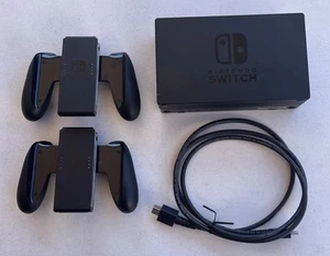 Empuñadura de carga genuina Nintendo Switch y cable USB Power A Joy Con Grip & Dock - Imagen 1 de 7