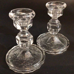 GLASS CANDLE HOLDERS SET OF 2 VINTAGE 4" EMBOSSED DESIGN - Picture 1 of 13