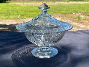 One (1) Vintage Glass Footed Candy Dish with Top - Picture 1 of 7
