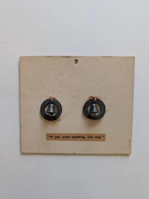 Ray Johnson - Collage de arte por correo "Si quieres algo, solo llama." Foto 1 de 4