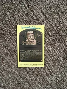BASEBALL GREAT BROOKS ROBINSON SIGNED BASEBALL HOF GOLD PLAQUE CARD - Picture 1 of 2