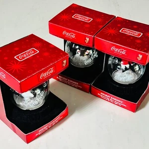 Coca-Cola Holiday Radiance - 5 verschiedene Ornamente - Schneemann - Pinguine - Polar - Bild 1 von 7