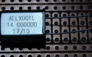 Résonateur cristal quartz 14,000000 MHz HC49/U radio amateur bande CW 20m - Photo 1/2